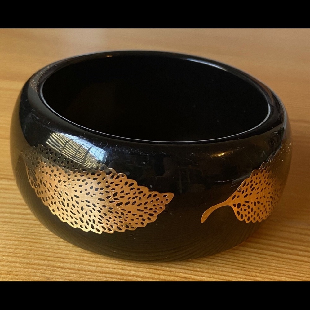 Vintage Lucite Bangle Bracelet with Inlaid Gold Leaf Dressy Statement Style